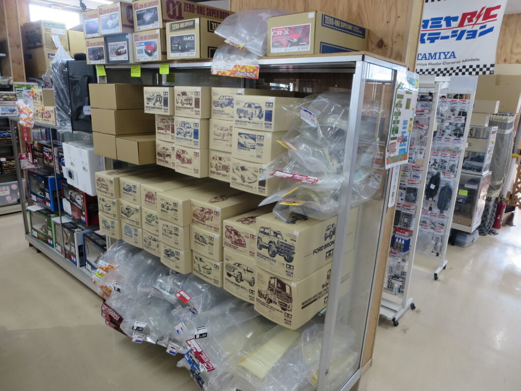 送料無料 未走行 1/10 ツーリングカー ラジコンボディセット